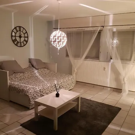 6 Rue De Vieilleville *