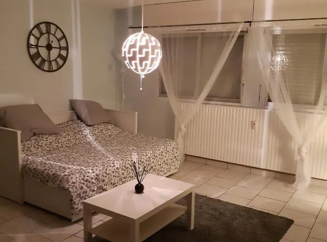 6 Rue De Vieilleville *